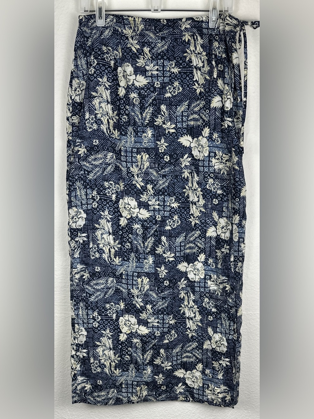 Evan Picone Vintage 100% Linen Wrap Maxi Skirt Size 8 Navy Floral Tropical Boho